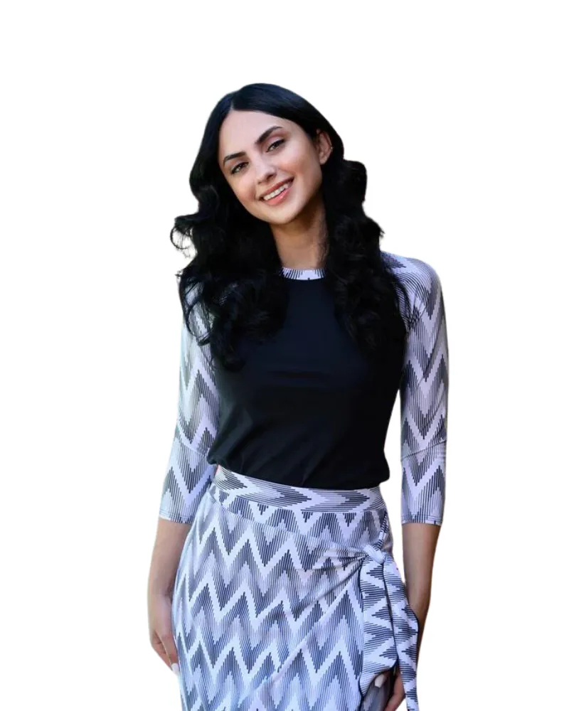 S23-RG-BWC Black & White Chevron Print Swim Top