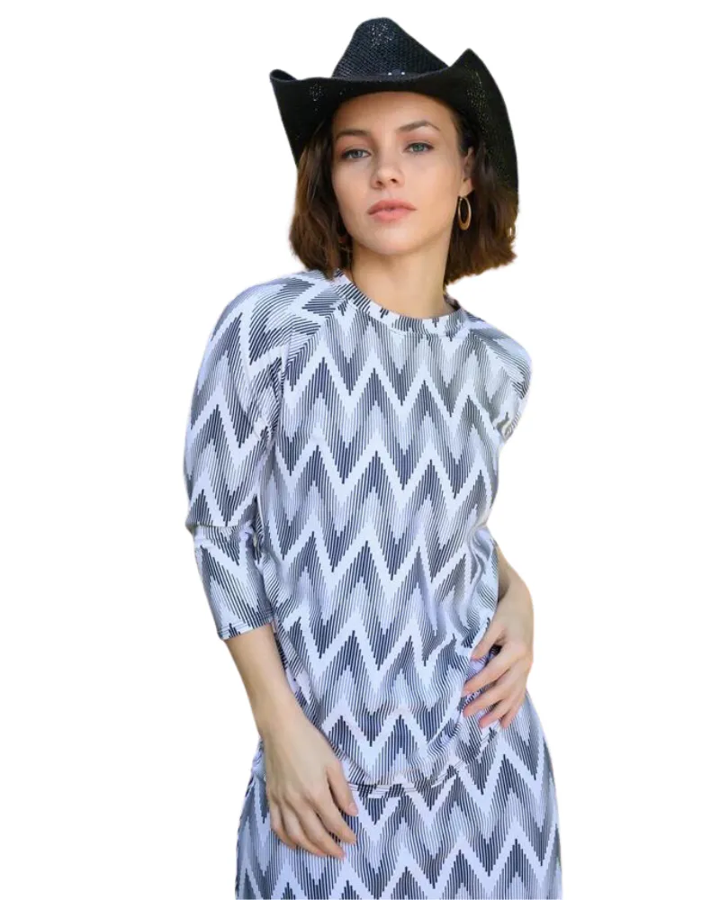 S23-RS-BWC Black & White Chevron Print Rouche Swim Top